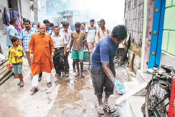 হাতে ভাইচুংয়ের চিঠি নিয়ে জবাব মেয়রের