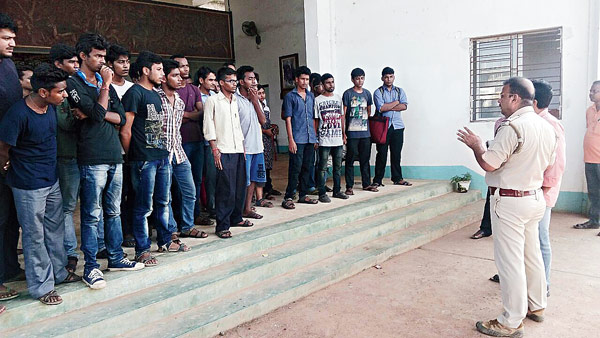 Tangle at College, Gherao continued for two and half days