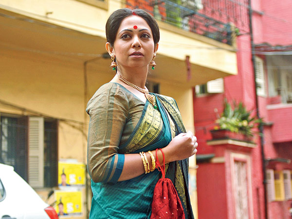  ছবি: কৌশিক সরকার মেকআপ: অনিরুদ্ধ চাকলাদার হেয়ার: মল্লিকা পাড়ুই।
