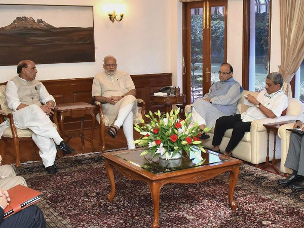 PM holds Highest Level Meet, Instructs all out opposition to Pak dgtl