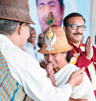 লেপচা বোর্ডের অনুষ্ঠানে মুখ্যমন্ত্রী। কালিম্পঙে। — বিশ্বরূপ বসাক