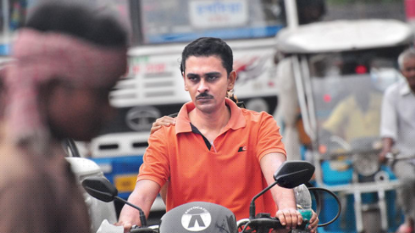 Expedition failed, riding without helmet still goes on