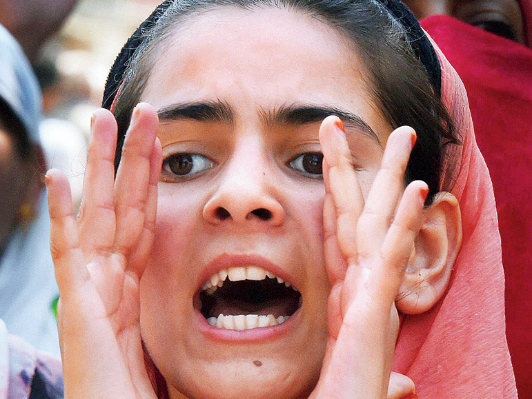 They will provoke Kashmiris, Pakistan threatens India