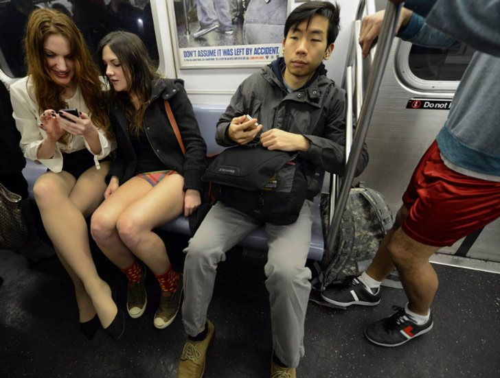 সংস্থার সদস্যেরা চেয়েছিলেন, একঘেয়ে রুটিনের বাইরে মানুষ একটু অন্য রকম কিছু করুক। গতে বাঁধা জীবনের বাইরে পা ফেলুক।