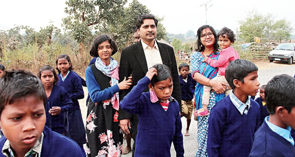 Those who have nothing to wear got new sweaters on a friend's birthday 