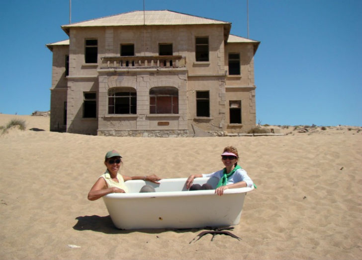 বহু বার বড় ও ছোট পর্দায় উঠে এসেছে কোলম্যানস্কোপের ছবি। ‘ডাস্ট ডেভিল’, ‘দ্য ম্যান্টিস প্রজেক্ট’, ‘দ্য কিঙ্গ ইজ অ্যালাইভ’, <br> ‘লাইফ আফটার পিপল’, ‘লুনাকর্প’ এমনই নানা টিভি সিরিজ ও ফিল্মে দেখানো হয়েছে এই শহরকে।