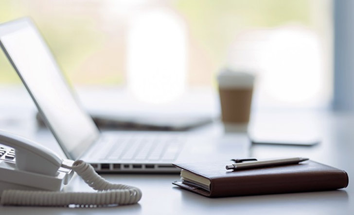 অপরিচ্ছন্নতা থেকেই অসুস্থতা জন্ম নেয়। তাই সুস্থ থাকার প্রাথমিক শর্ত পরিচ্ছন্নতা।<br> অফিসে নিজের ব্যবহার্য টেবল, ল্যাপটপ, চেয়ার, ফোন পরিষ্কার রাখুন। নিজের যত্ন নেওয়া মানে কিন্তু ব্যবহারের জিনিসেরও যত্ন নেওয়া।