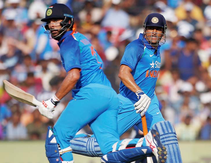 চতুর্থ উইকেটে যুবি-ধোনির ২৫৬ রানের পার্টনারশিপ ভারতের মাটিতে দ্বিতীয় সর্বোচ্চ। এক নম্বরে রয়েছে জিম্বাবোয়ের বিরুদ্ধে আজহার-জাডেজার ২৭৫ রানের পার্টনারশিপ।