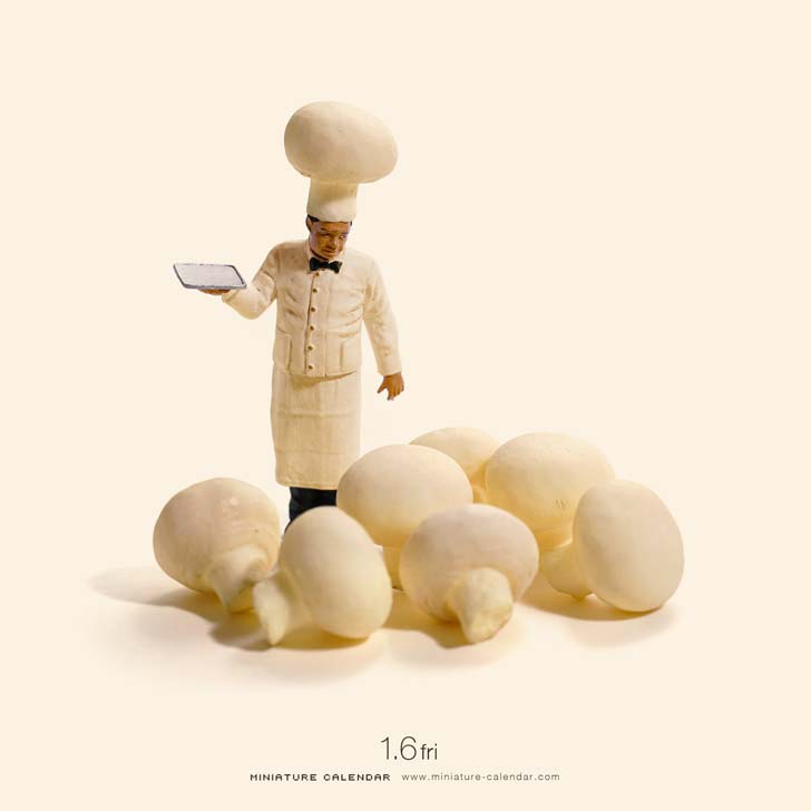 শেফের মাথা ঢেকেছে মাসরুমে।