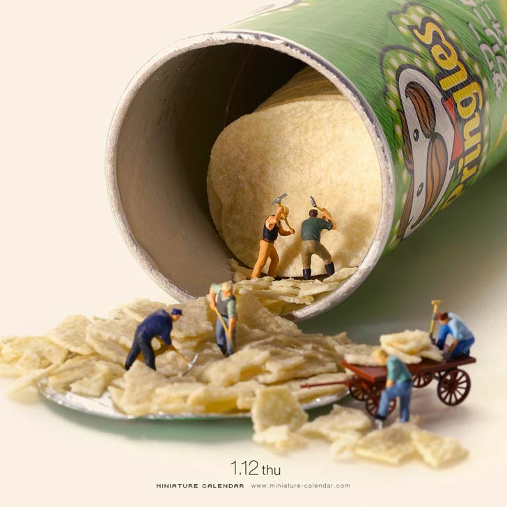 মাখন খনি…শ্রমিকরা কেটে নিয়ে যাচ্ছে।