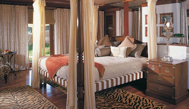 হোটেলের পর্যবেক্ষণ টাওয়ার থেকে পাহাড়, জঙ্গল ঘেরা বিস্তীর্ণ এলাকায় মনোরম সূর্যোদয় এবং সূর্যাস্ত দেখার সুযোগও পাবেন পর্যটকেরা।