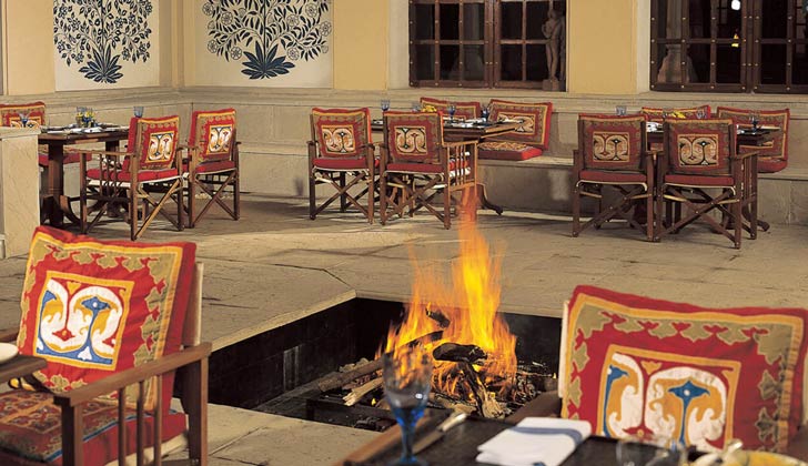 অসংখ্য বিদেশি পর্যটক এখানে বন্যবিলাসের আয়ুর্বেদিক স্পা-র টানে ছুটে আসেন ফি বছর।