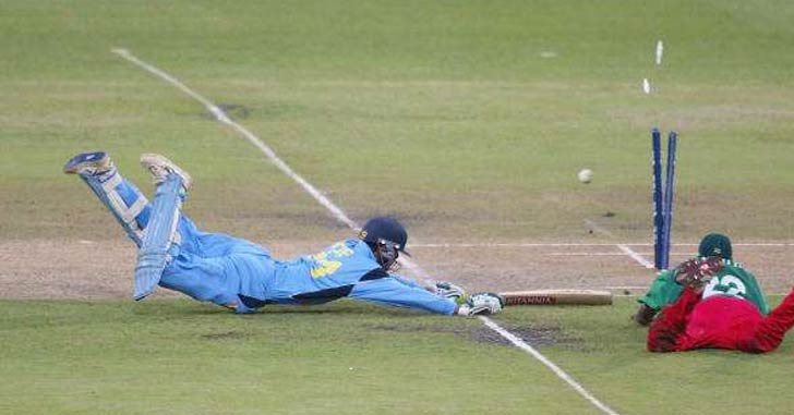 মহম্মদ কাইফ: সেই সময়ের বিশ্বের অন্যতম সেরা ফিল্ডার ছিলেন কাইফ। বিশ্বকাপে কাইফের সংগ্রহে ছিল ১৮২ রান। তবে তারপর বেশিদিন তাঁকে আর জাতীয় দলে খেলতে দেখা যায়নি। তবে ঘরোয়া ক্রিকেট তিনি চালিয়ে যাচ্ছেন। বর্তমানে কাইফ ছত্তিশগড় রাজ্য ক্রিকেট দলের কোচ। লোকসভা ভোটে কংগ্রেসের প্রার্থীও হয়েছিলেন তিনি।