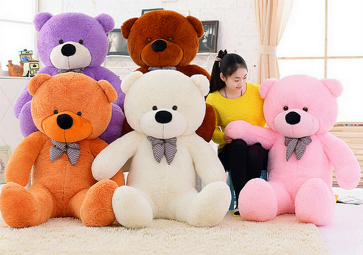 অনেক কাপড়ের পুতুল আছে, যার মধ্যে পকেট করা থাকে। তেমন ধরনের কোনও পুতুলের মধ্যে টাকা লুকিয়ে রাখা যেতে পারে।