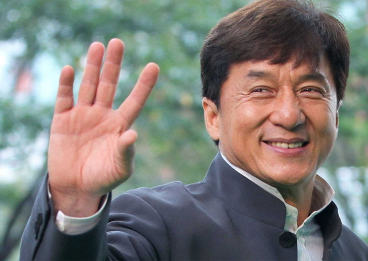 জ্যাকি চ্যান:<br>
জন্ম হংকংয়ে। কিন্তু সাফল্য পেয়েছেন অস্ট্রেলিয়ার মাটিতে।<br> কর্মসূত্রে তাঁর বাবা থাকতেন অস্ট্রেলিয়ার ক্যানবেরায়। স্টান্টম্যান হিসাবে শুরু করেছিলেন কেরিয়ার।<br> পরে মার্শাল আর্টিস্ট হিসাবে বিপুল সাফল্য পান হলিউডে।<br> শুধু হলিউড নয়, সারা বিশ্বের একাধিক ভাষার সিনেমায় কাজ করেছেন তিনি।