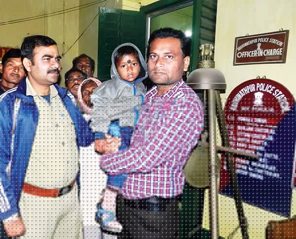 Mother left her own child in a railway station