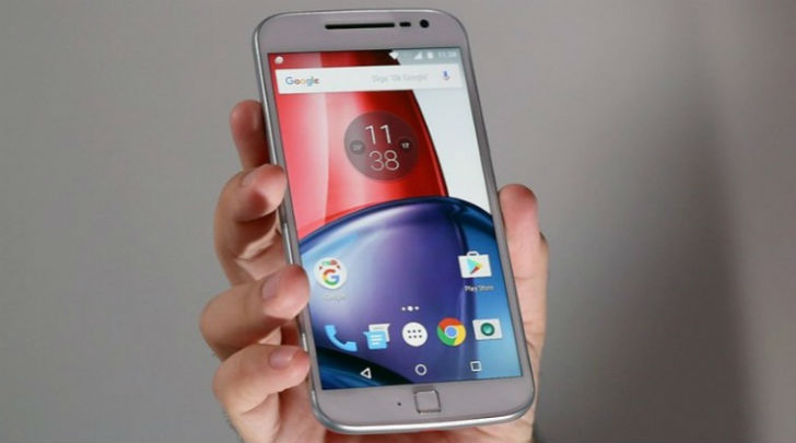 মোটোরোলা মোটো জি৫ প্লাস: ৪ জিবি র‌্যাম পাবেন এই ফোনটিতে।<br> সঙ্গে থাকবে ৫.৫ ইঞ্চি ডিসপ্লে, ১৬ এমপি ব্যাক ও ৮ এমপি ফ্রন্ট ক্যামেরা এবং ৩৫০০ এমএএইচ ব্যাটারি। ইন্টারনাল স্টোরেজ ৩২ জিবি।