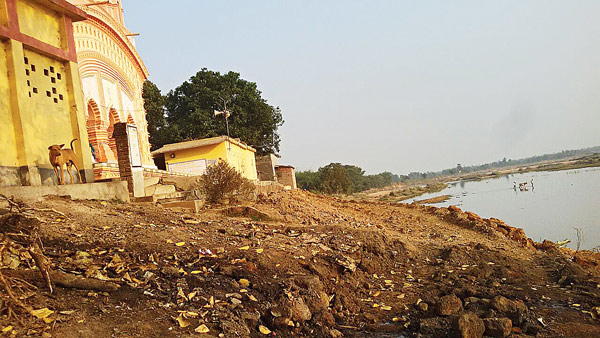 Shilabati River Erosion continues, endangered Krishnanagar