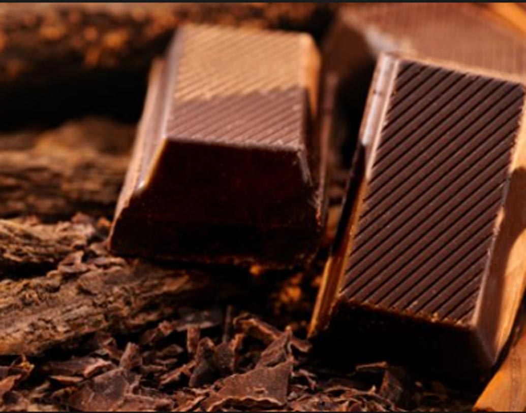 ফ্যাটজাতীয় খাবার খেলেই মোটা হয়ে যাবেন। এটাও একটা ভুল ধারণা। খারাপ ফ্যাট এড়িয়ে চললেই মোটা হওয়ার সমস্যা থেকে রেহাই মেলে। সাধারণত জাঙ্ক ফুডে এই খারাপ ফ্যাট থাকে।