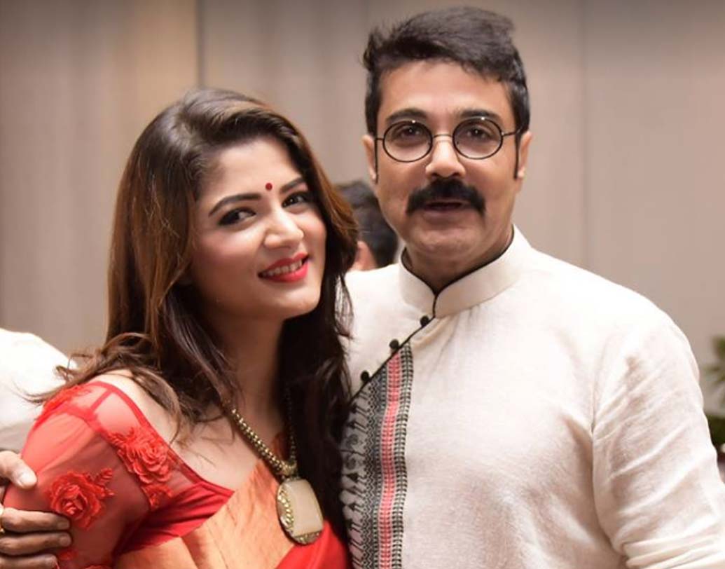 পার্টিতে প্রসেনজিতের সঙ্গে শ্রাবন্তী।