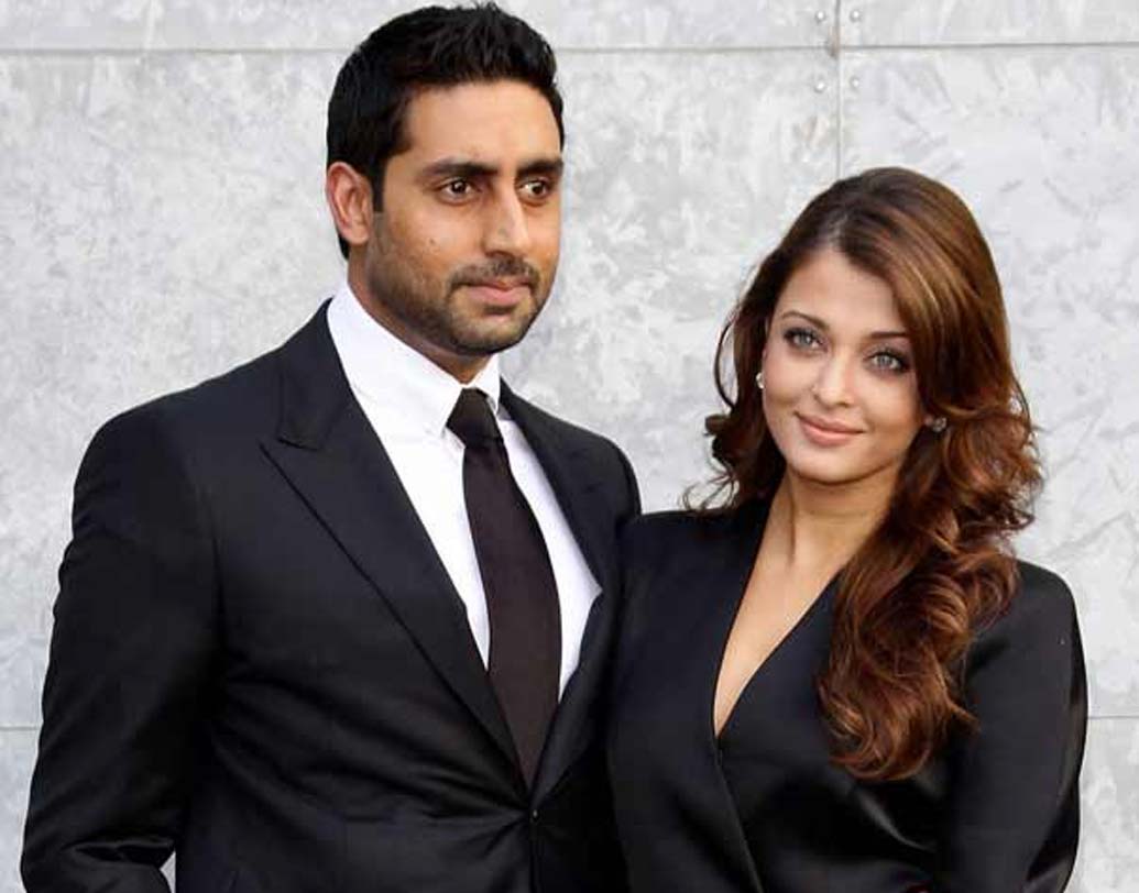 ঐশ্বর্যা-অভিষেক বচ্চন: বি-টাউনের অন্যতম আলোচিত এবং হিট জুটি ঐশ্বর্যা এবং অভিষেকের পছন্দের জায়গা ইউরোপ। বিয়ের পর একান্তে সময় কাটাতে তাই ইউরোপই বেছে নিয়েছিলেন এই যুগল।