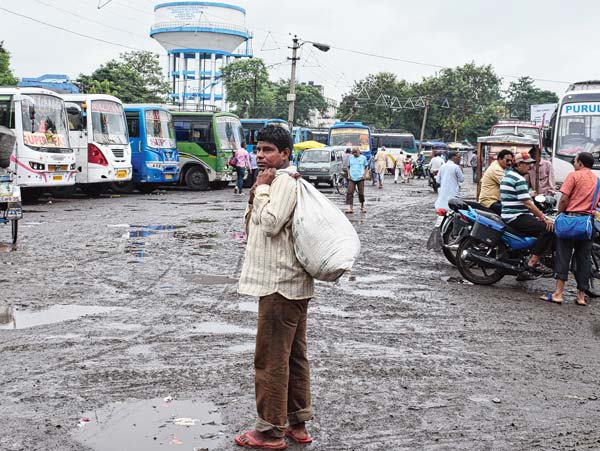 Indefinite bus strike withdrawn just in one day