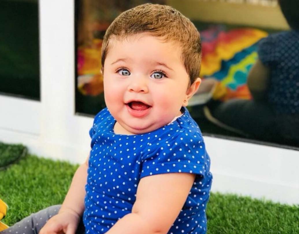 জানা গিয়েছে এই শিশু কন্যার নাম ইনায়া শোয়েব।