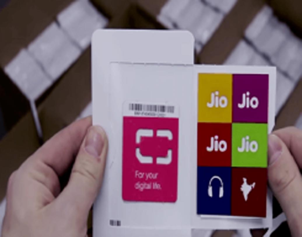 সমস্ত গ্রাহকেরাই এই অফারের সুবিধা নিতে পারবেন বলে জানিয়েছেন জিও কর্তৃপক্ষ।