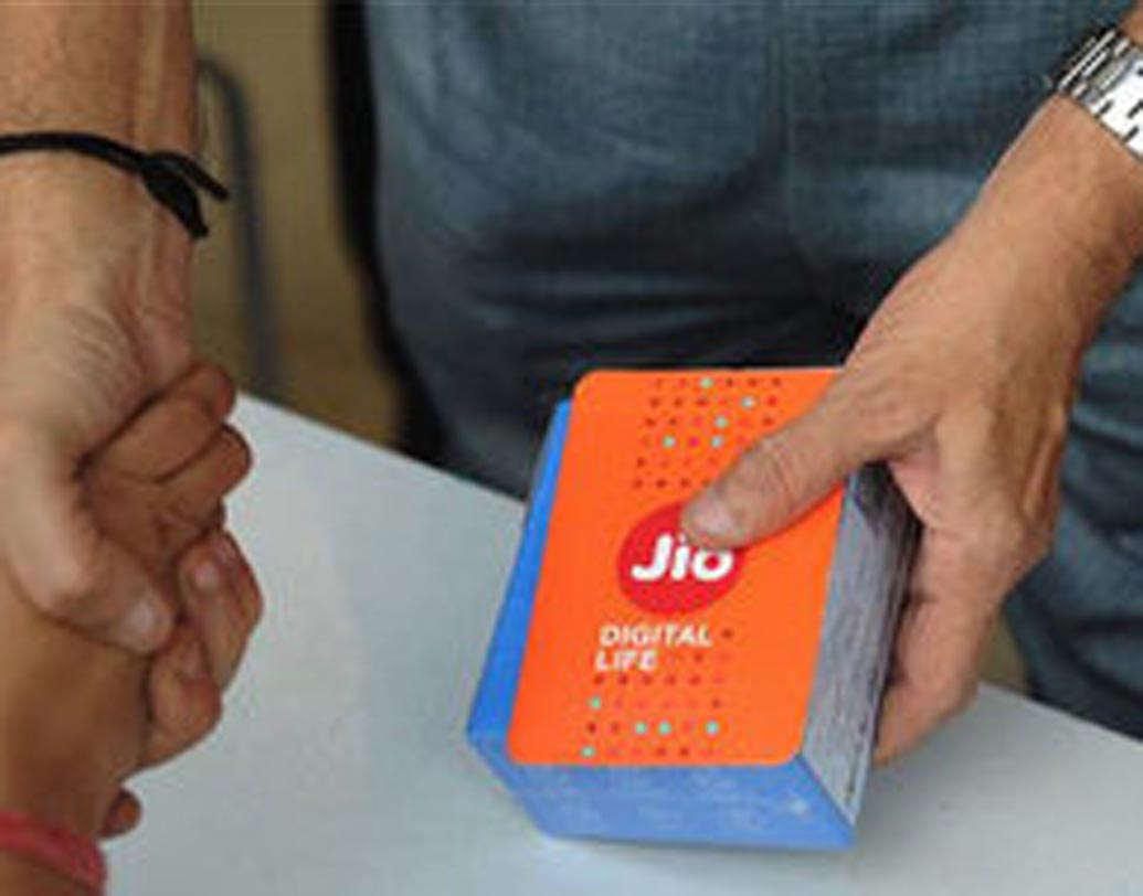 কী ভাবে পাবেন ক্যাশব্যাক? ফেস্টিভ পিরিয়ড-এ ৩৯৯-এর রিচার্জ করলেই ৫০ টাকার ৮টি ক্যাশ ভাউচার পাবেন গ্রাহকেরা।