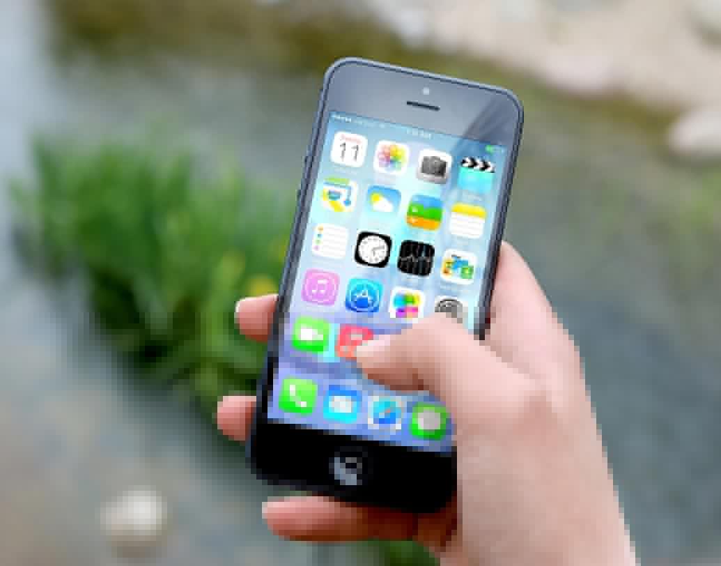 ক্যাশ ভাউচারগুলি পরিবারের কোনও সদস্য বা অন্য কোনও ব্যক্তিকে ট্রান্সফার করা যাবে।