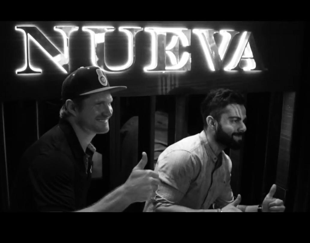 কিছুদিন আগে বিরাট কোহালি দিল্লিতে ‘নুয়েভা’ নামে নিজের একটা রেস্তোরাঁ খুলেছেন। এই রেস্তোরাঁয় জায়গা করে নিয়েছেন বিশ্বের সেরা শেফরা।