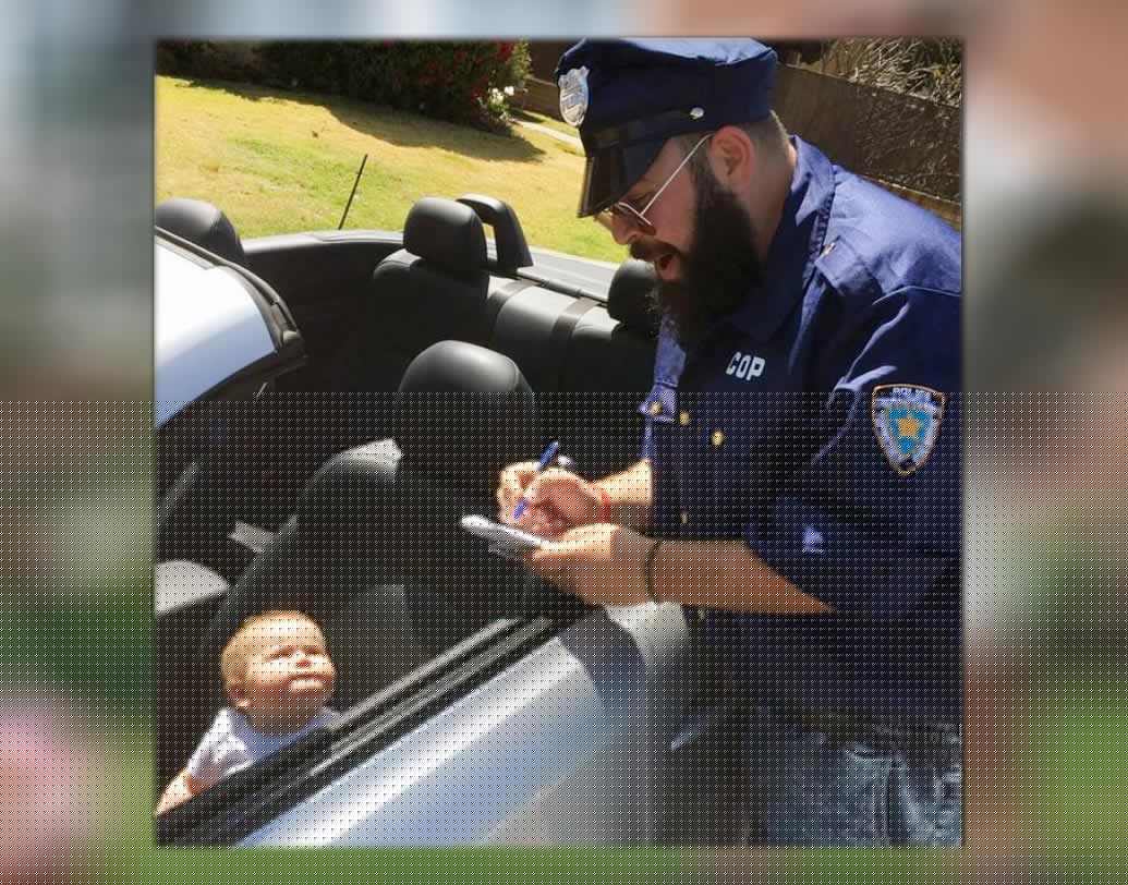 ছবিগুলি পোস্ট হওয়ার আগে নিতান্ত সাধারণ ছিল সলোমনের ইনস্টাগ্রাম অ্যাকাউন্ট। কিন্তু যে দিন থেকে অভিনব ছবিগুলি পোস্ট হওয়া শুরু হয়েছে, সে দিন থেকেই লাফিয়ে লাফিয়ে বেড়েছে ফলোয়ার। এখন যা দেড় লক্ষের বেশি।