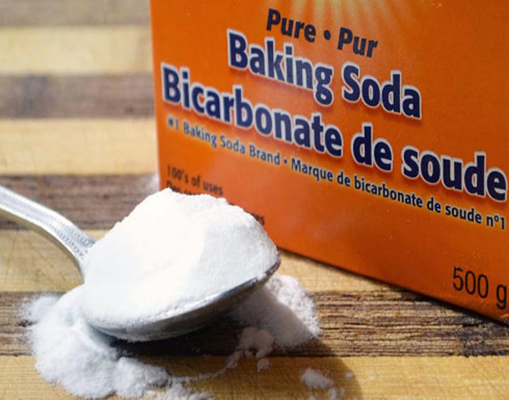 বলিউডে কোকেন নেওয়ার দৃশ্য হামেশাই দেখা যায়। কোকেনের দৃশ্যে ব্যবহার করা হয় বেকিং পাউডার, ভিটামিন বি পাউডার বা পাউডার ল্যাকটোজ।