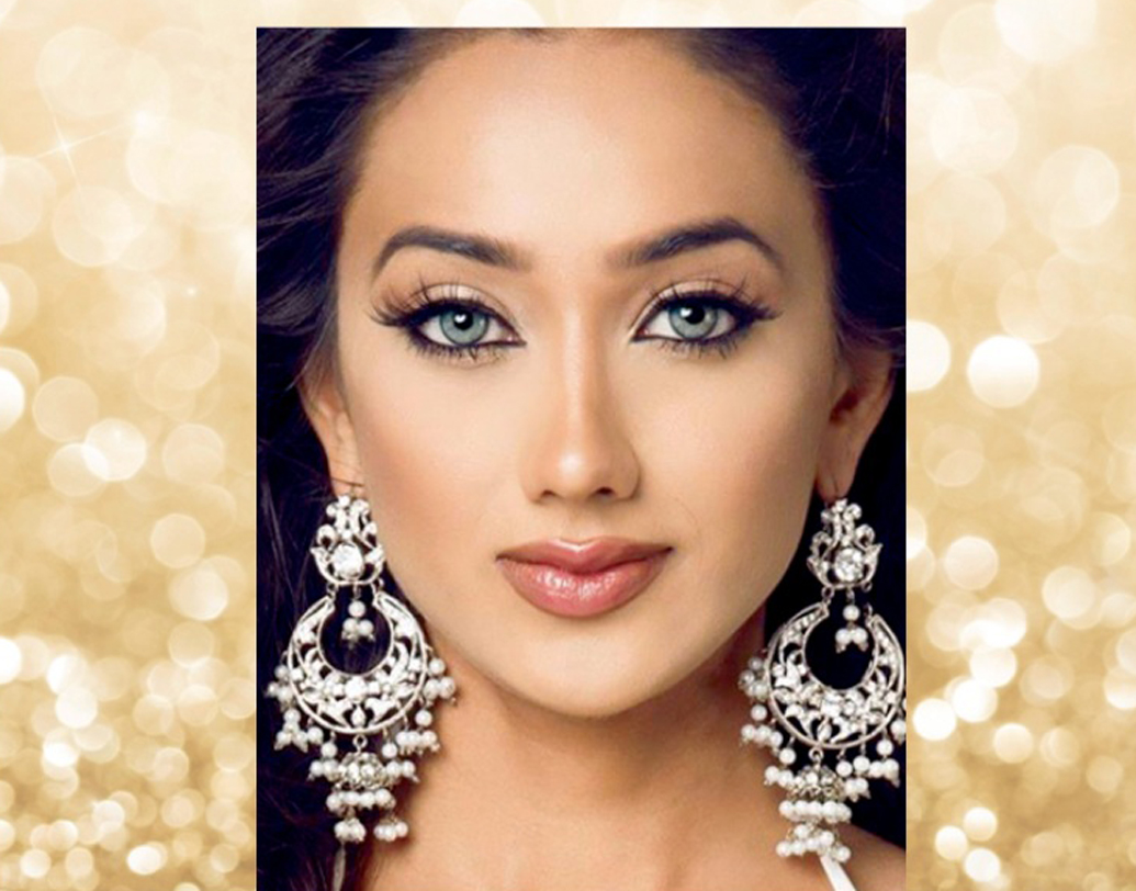 মিস পাকিস্তান রামিনা আসফাক।