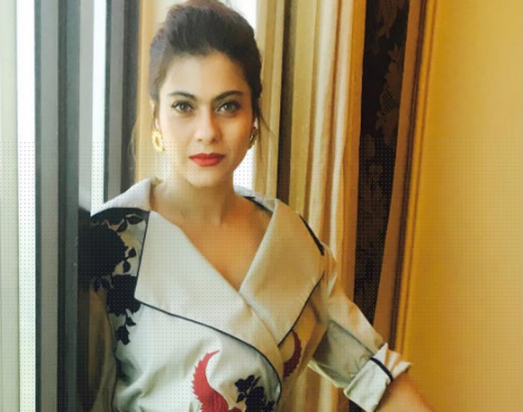 ‘থ্রি ইডিয়টস’-এ করিনা কপূরের চরিত্রে প্রথমে অফার পেয়েছিলেন কাজল। আমিরের জায়গায় শাহরুখের নাকি ‘র‌্যাঞ্চো’ হওয়ারও কথা ছিল।