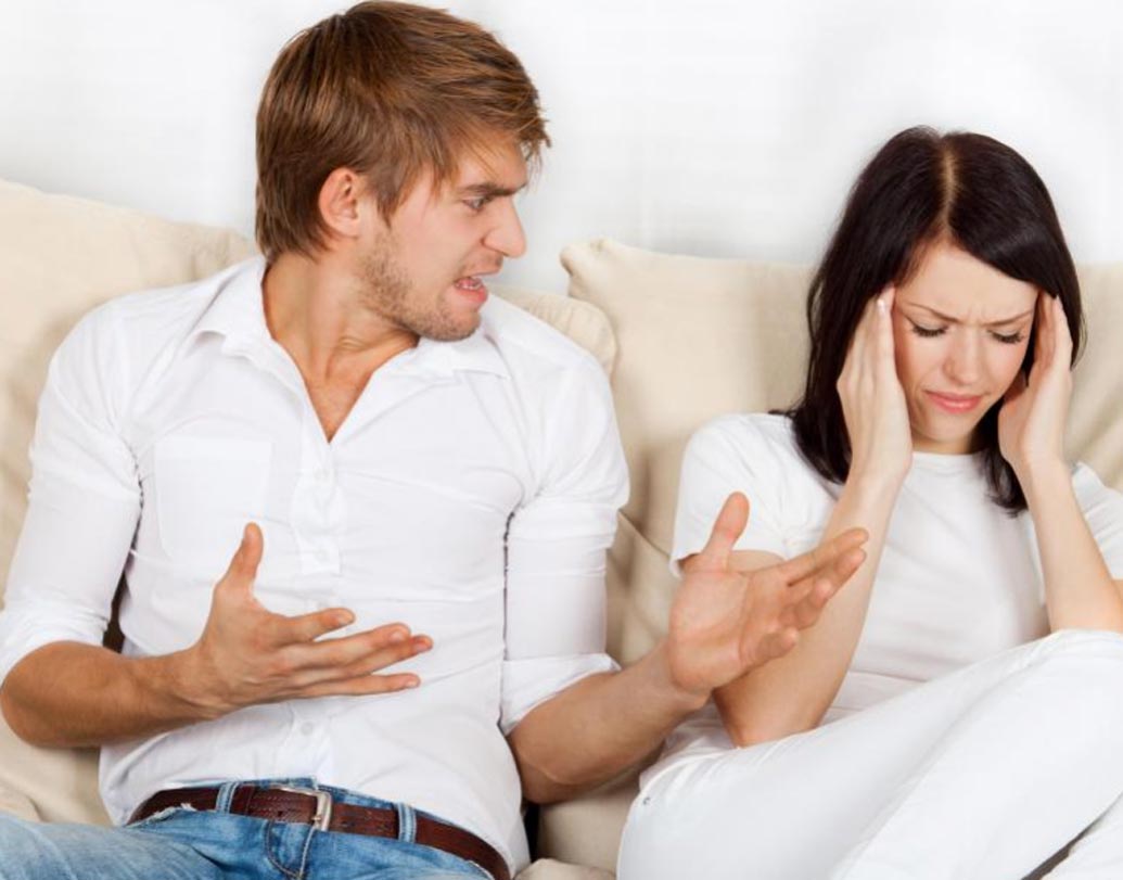 লিও (১৬ অগস্ট-১৫ সেপ্টেম্বর): এঁরা সব সময়ই অন্যের আকর্ষণ চান। চেষ্টা করবেন যাতে কখনও এঁদের মনে না হয় যে আপনি গুরুত্ব দিচ্ছেন না।