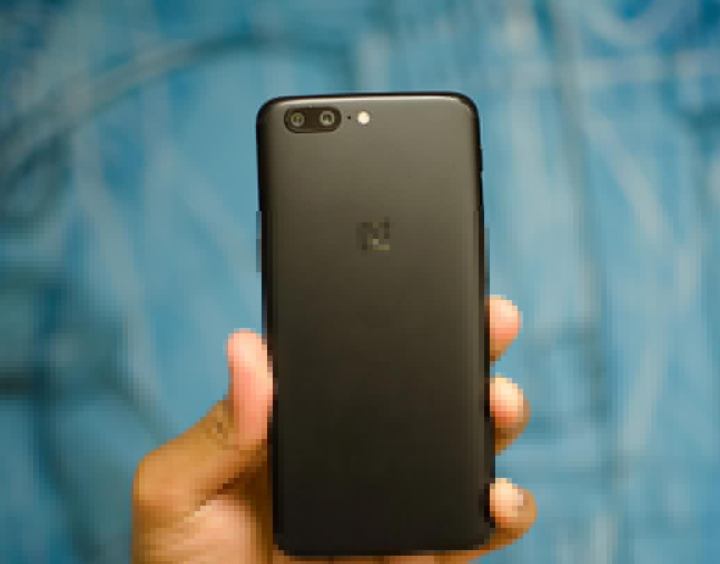 একই পরিমাণ র্যানম রয়েছে ওয়ান প্লাস ৫ ফোনেও।