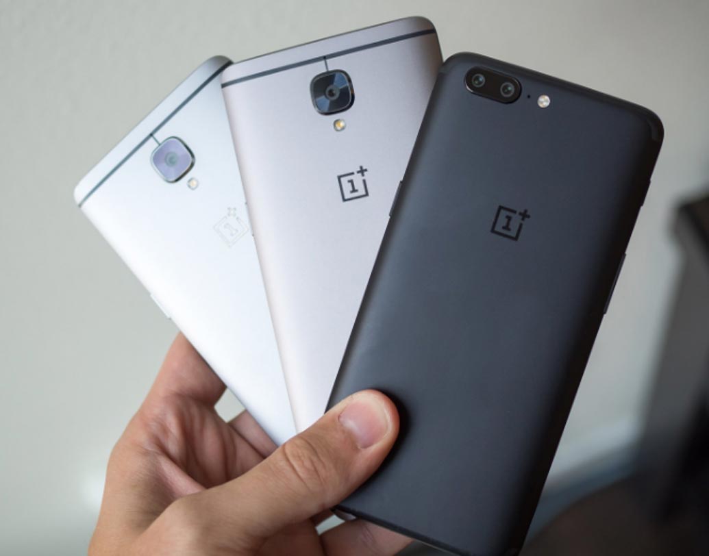 সেখানে ওয়ান প্লাস ৫-এর ইন্টারনাল স্টোরেজ একটু কম। তা হল ৬৪ জিবি।