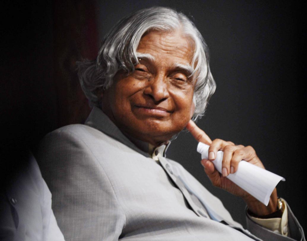 বিজ্ঞানী হিসাবে ডিফেন্স রিসার্চ অ্যান্ড ডেভেলপমেন্ট অর্গানাইজেশন (ডিআরডিও)-এ যোগ দেন। ১৯৬৯-এ ইসরো-তে স্থানান্তরিত করা হয় তাঁকে। ভারতের প্রথম স্যাটেলাইট লঞ্চ ভেহিকল (এসএলভি থ্রি)-প্রোজেক্টের ডিরেক্টর ছিলেন তিনি। ইসরোতে দু’দশক ধরে লঞ্চ ভেহিকল টেকনোলজি নিয়ে কাজ করার পর ডিআরডিও-তে ইন্টিগ্রেটেড গাইডেড নিসাইল ডেভেলপমেন্ট প্রোগ্রাম (আইজিএমডিপি)-এর চিফ এগজিকিউটিভ হিসাবে দায়িত্ব নেন।