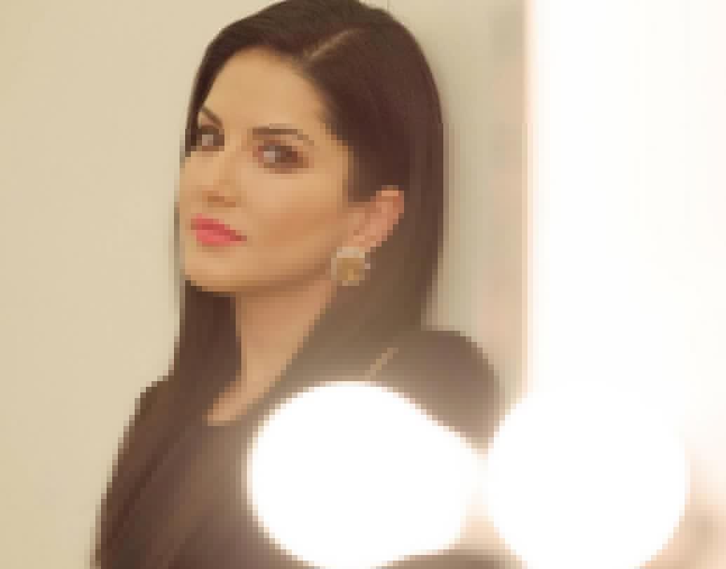 আয়ের ৪০ শতাংশ দিয়ে গোল্ড বন্ড কিনে রেখেছেন সানি।