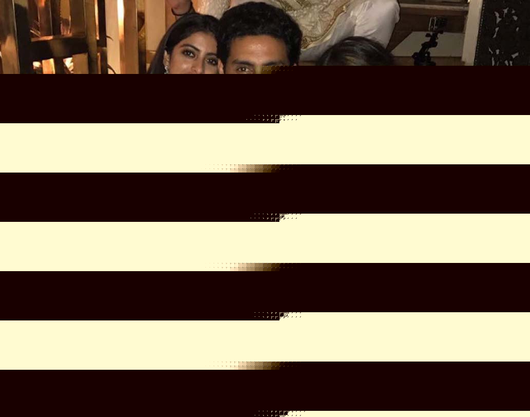 পার্টিতে ছিলেন অভিষেক বচ্চন। হাজির ছিলেন কাছের বন্ধু ও অত্মীয়রাও।