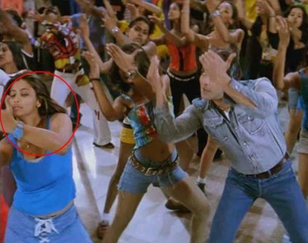 তাঁর ঝুলিতে এখন অসংখ্য ছবি রয়েছে। তবে শুরুটা হয়েছিল ব্যাকগ্রাউন্ড ডান্সার হিসেবেই। ডান্স ডিরেক্টর গণেশ আচার্যর সঙ্গে কাজ করতেন ডেইজি শাহ। পরে ‘তেরে নাম’, ‘বডিগার্ড’, ‘হেট স্টোরি থ্রি’র মতো বহু ছবির ডেইজি।