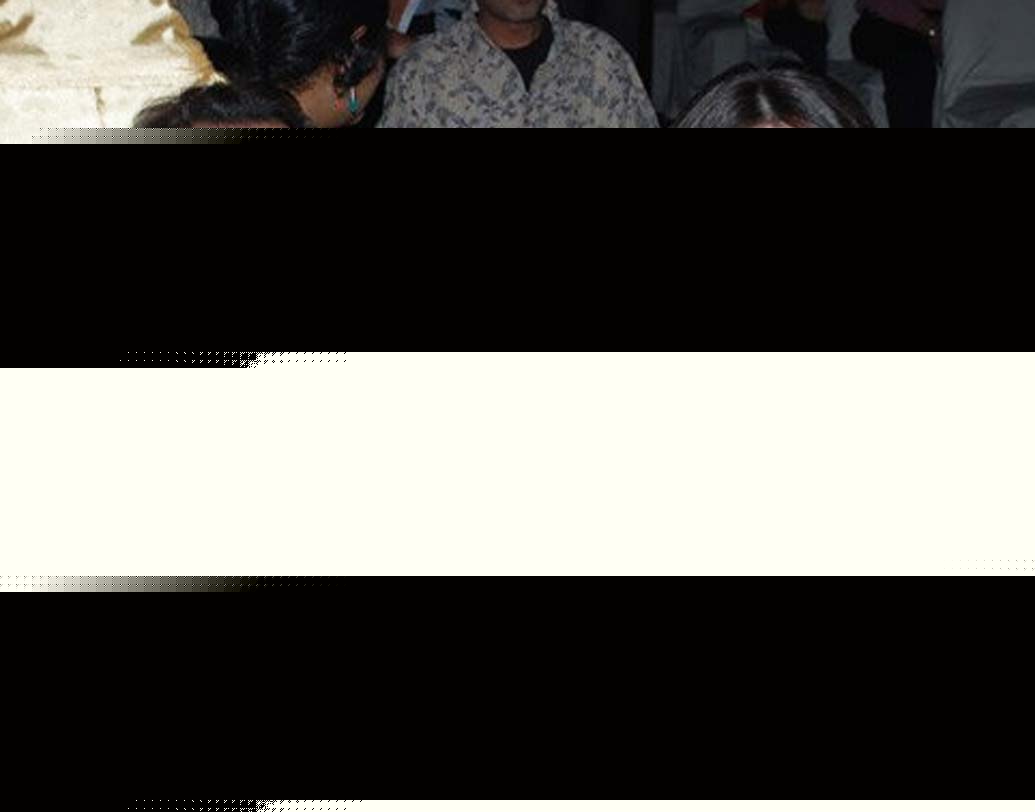 রাহাত ফতে আলি খান: পাকিস্তানের কাওয়াল পরিবারের রাহাত ফতে আলি খান বলিউডে অগুনতি ছবিতে গান গেয়েছেন। আর এই বলিউড তাঁকে বসিয়েছে খ্যাতির অন্য এক জায়গায়। নিজের কাকা নুসরত ফতে আলি খানের মেয়ে নিদা খানকে বিয়ে করেন রাহাত।