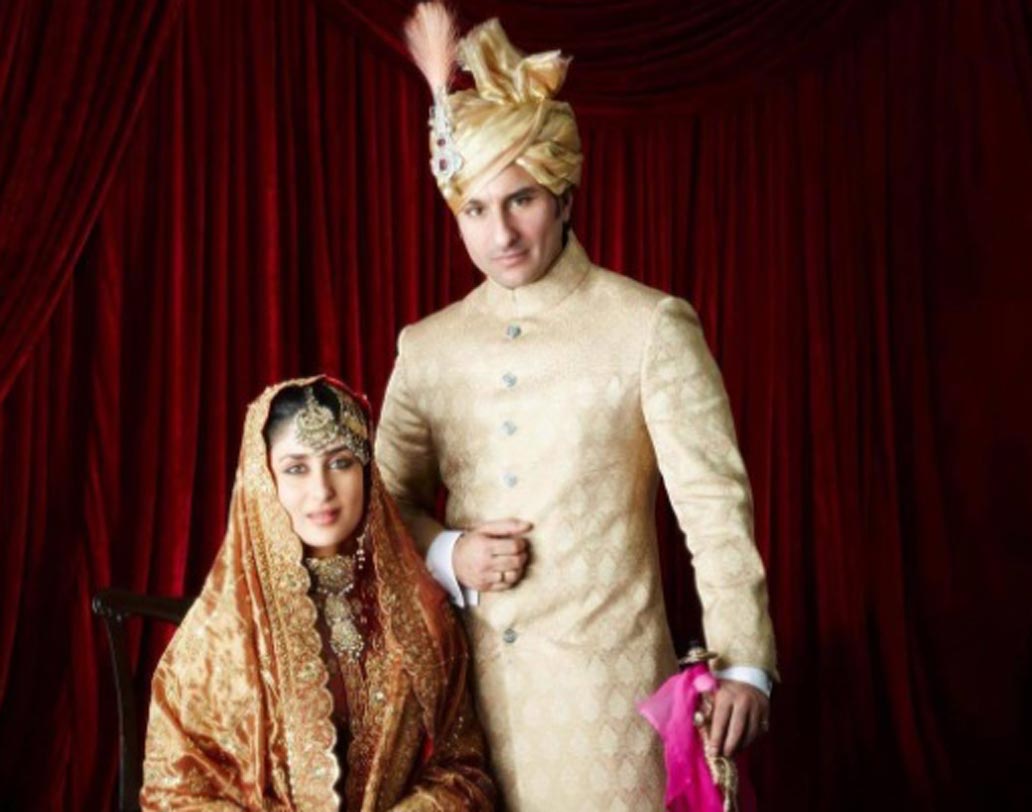 ২০১২-র ১৬ অক্টোবর নিকাহ হয়েছিল সইফ-করিনার। নবাব পরিবারের রীতি মেনে করিনা বিয়ের দিন পরেছিলেন শাশুড়ি শর্মিলা ঠাকুরের ‘সরারা’।