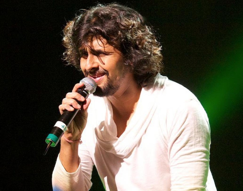 বলিউডের অন্যতম সেরা শিল্পী তিনি। ভার্সেটাইল সিঙ্গারের সংজ্ঞা সোনু নিগম। সোনু বলিউডে একটি গানের জন্য নয় থেকে দশ লক্ষ টাকা পারিশ্রমিক নেন।