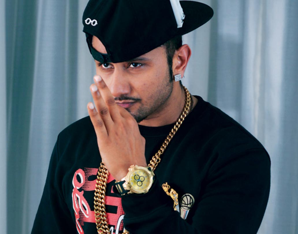 বলিউডের অন্যতম জনপ্রিয় শিল্পী। একটি গানের বিনিময়ে হানি সিংহ নেন ১৫ লক্ষ টাকা।