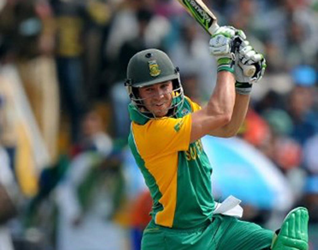 অস্ট্রেলিয়ার বিপক্ষে ১১৬ নট আউট (পোর্ট এলিজাবেথ, ২০১৪): ডেভিলিয়ার্সের ১১৬ রানের ইনিংসের দৌলতে অজিদের বিপক্ষে বড় রানের লিড পেয়েছিল প্রোটিয়ারা।