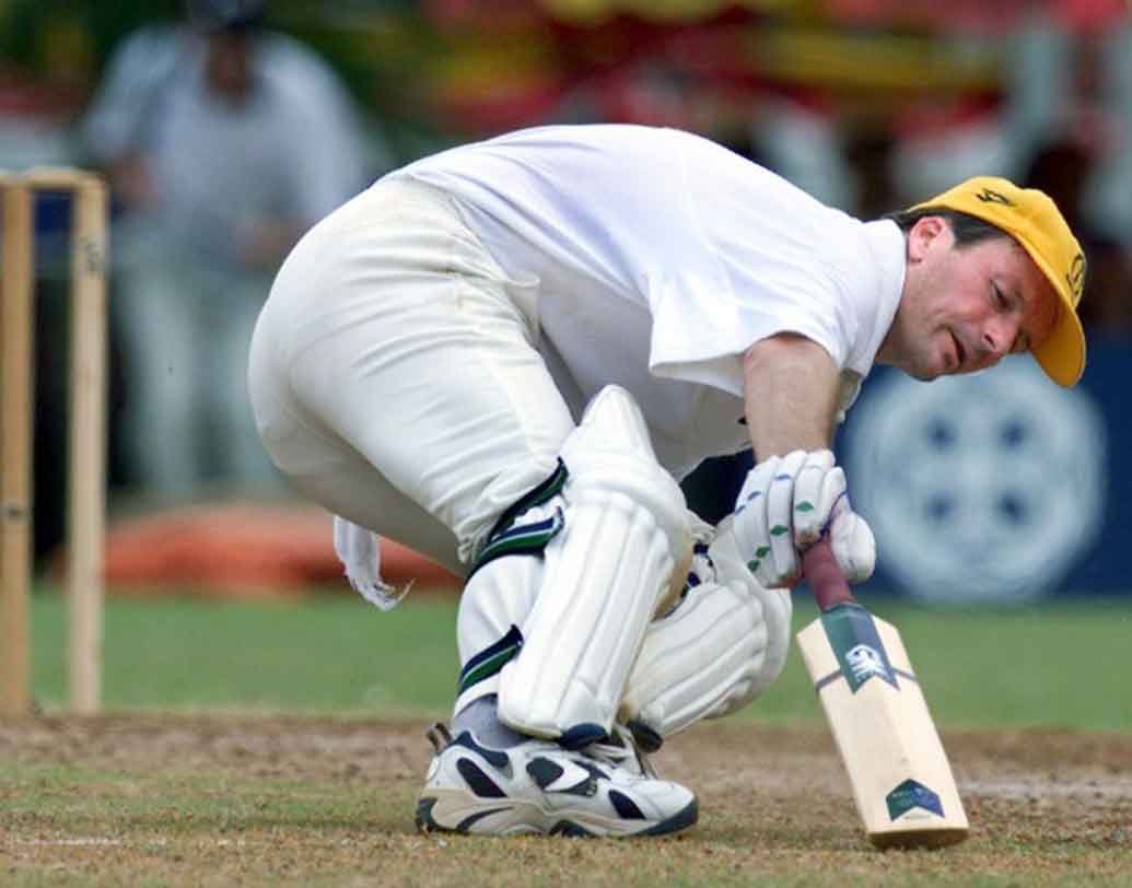 স্টিভ ওয়(অধিনায়ক): এই দলকে নেতৃত্ব দেওয়ার ক্ষেত্রে অটমেটিক চয়েস ওয়। ৭২ শতাংশ টেস্ট জেতার রেকর্ড আছে স্টিভের। তবে, এই স্টিভও বহু বার রান আউট হয়েছেন নিজের কেরিয়ারে।