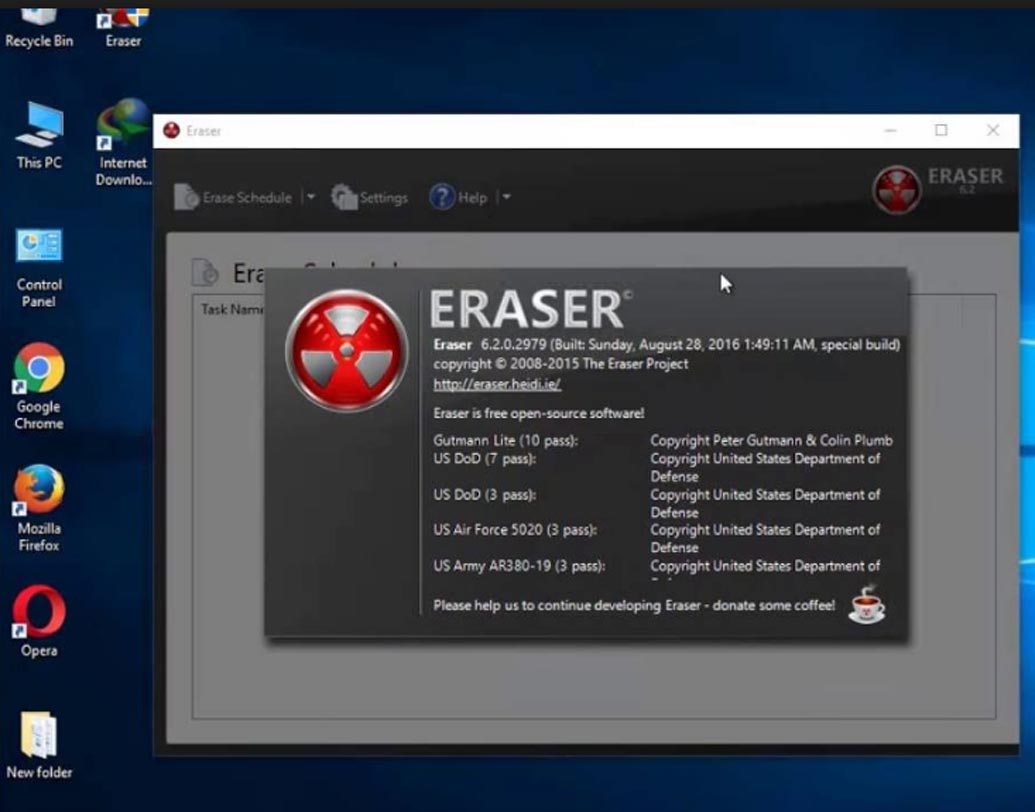 আপনি চান না আপনার কোনও ফাইল বা ডেটা ‘রিসাইকেল বিন’ বা ‘ট্র্যাস ক্যান’-এ সেভ হোক। কী করবেন? যে ফাইলটি ডিলিট করতে চাইছেন তার উপর ক্লিক করুন। এ বার, উইন্ডোজের ক্ষেত্রে ‘সিফ্ট+ডিলিট’ এবং ম্যাকের ক্ষেত্রে ‘কম্যান্ড+ডিলিট’ ‘কি’ প্রেস করলেই ফাইলটি একেবারে ডিলিট হয়ে যাবে।