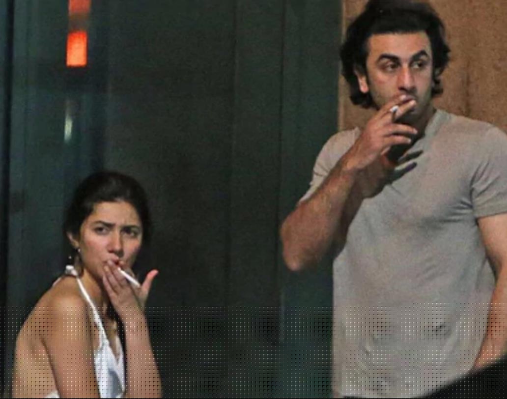 সম্প্রতি রণবীর কপূরের সঙ্গে নিউ ইয়র্কের রাস্তায় সিগারেট খাওয়ার এই ছবি ভাইরাল হয় সোশ্যাল মিডিয়ায়।